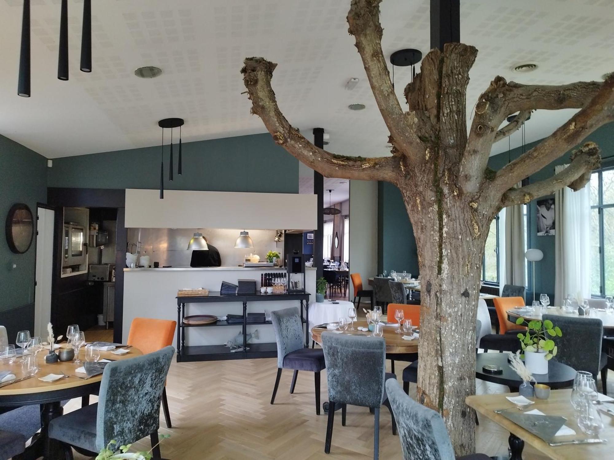 Hotel Restaurant Le Bosquet Les Ponts-de-Cé エクステリア 写真